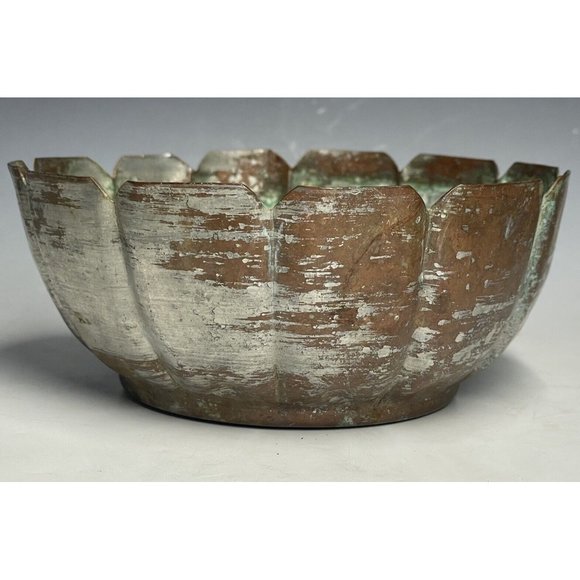 Mid-Century Silvered Copper United Arab Republic Middle Eastern Incised Bowl - Picture 8 of 16